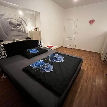 Monfas Apartment Garden City Prague Ngoại thất bức ảnh